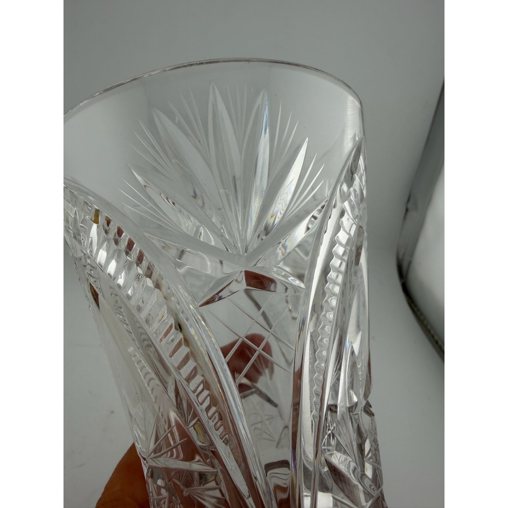 Clear Cut Crystal Starburst Flared Flower Vase - Picture 5 of 9